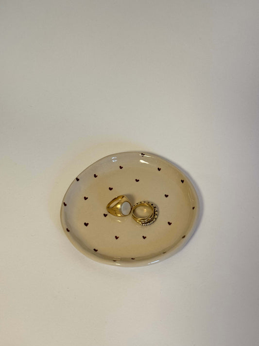 Piattino portagioie cuoricini marroni medio